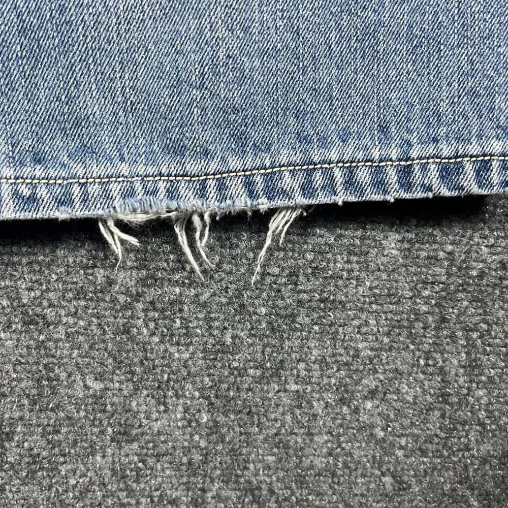 Brooks Brothers 346 Relaxed Fit Jeans Mens 38 Light Blue Denim Cotton Distressed